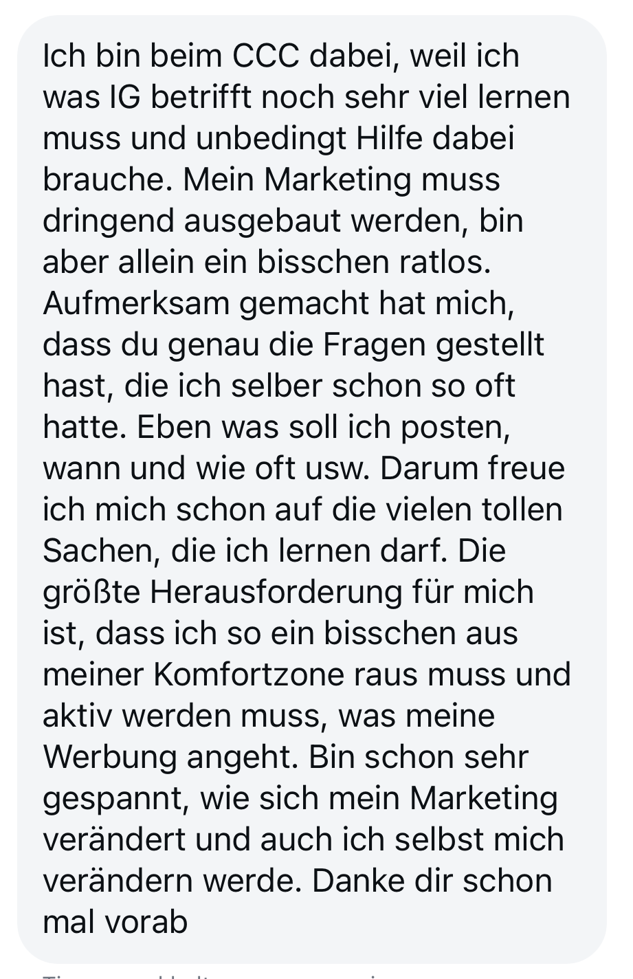 Praxisnahe Unterstützung und wertvolles Feedback: Im Content Marketing Club erhältst du Vorlagen, Content Pläne und Impulse, Feedback und den direkten Austausch mit anderen selbstständigen Frauen, hast Zugang zu Q&A Calls und geführtem Co-working. Alles, um dein Content-Marketing so einfach und zeitsparend wie möglich in deinen Alltag zu integrieren. Damit dein Marketing leichter wird.