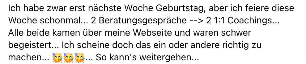 Praxisnahe Unterstützung und wertvolles Feedback: Im Content Marketing Club erhältst du Vorlagen, Content Pläne und Impulse, Feedback und den direkten Austausch mit anderen selbstständigen Frauen, hast Zugang zu Q&A Calls und geführtem Co-working. Alles, um dein Content-Marketing so einfach und zeitsparend wie möglich in deinen Alltag zu integrieren. Damit dein Marketing leichter wird.