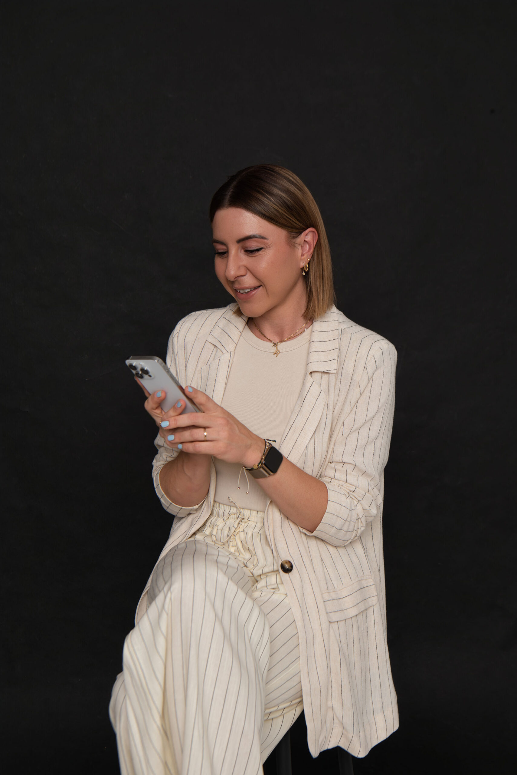 Strategische Zusammenarbeit rund um Marketing, Content-Design, Website-Erstellung und Online-Sichtbarkeit. Für alle, die einen roten Faden suchen, Kund:innen gewinnen wollen und ihr Marketing nachhaltig aufstellen möchten – ohne Überforderung und ohne Schema F.