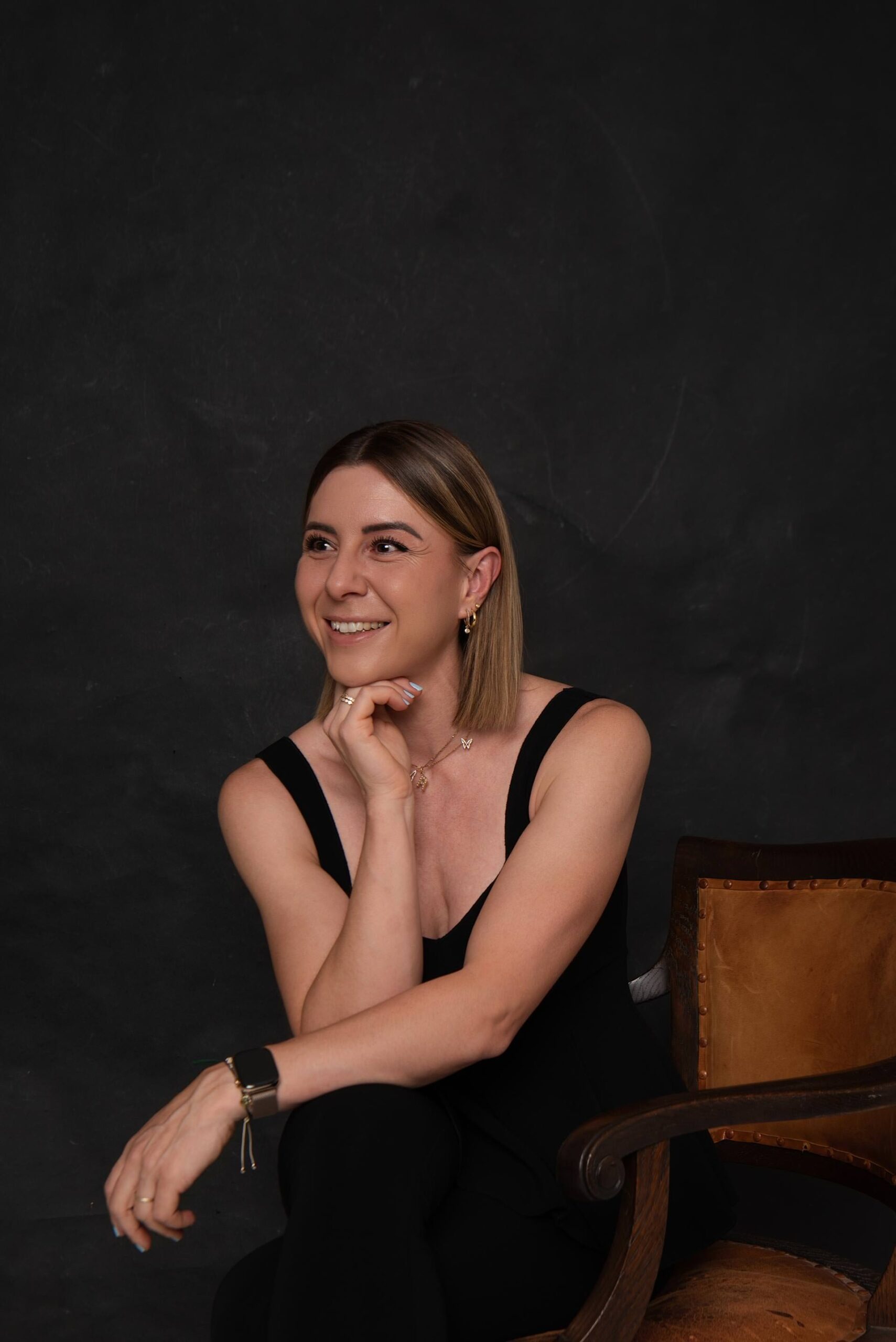 Ganzheitliche Marketing-Begleitung für Solo-Selbstständige mit Marketing-Unterstützung und Mentoring, um sichtbar zu werden, Kund:innen zu gewinnen und nachhaltige Sichtbarkeit online sowie regional zu erreichen.