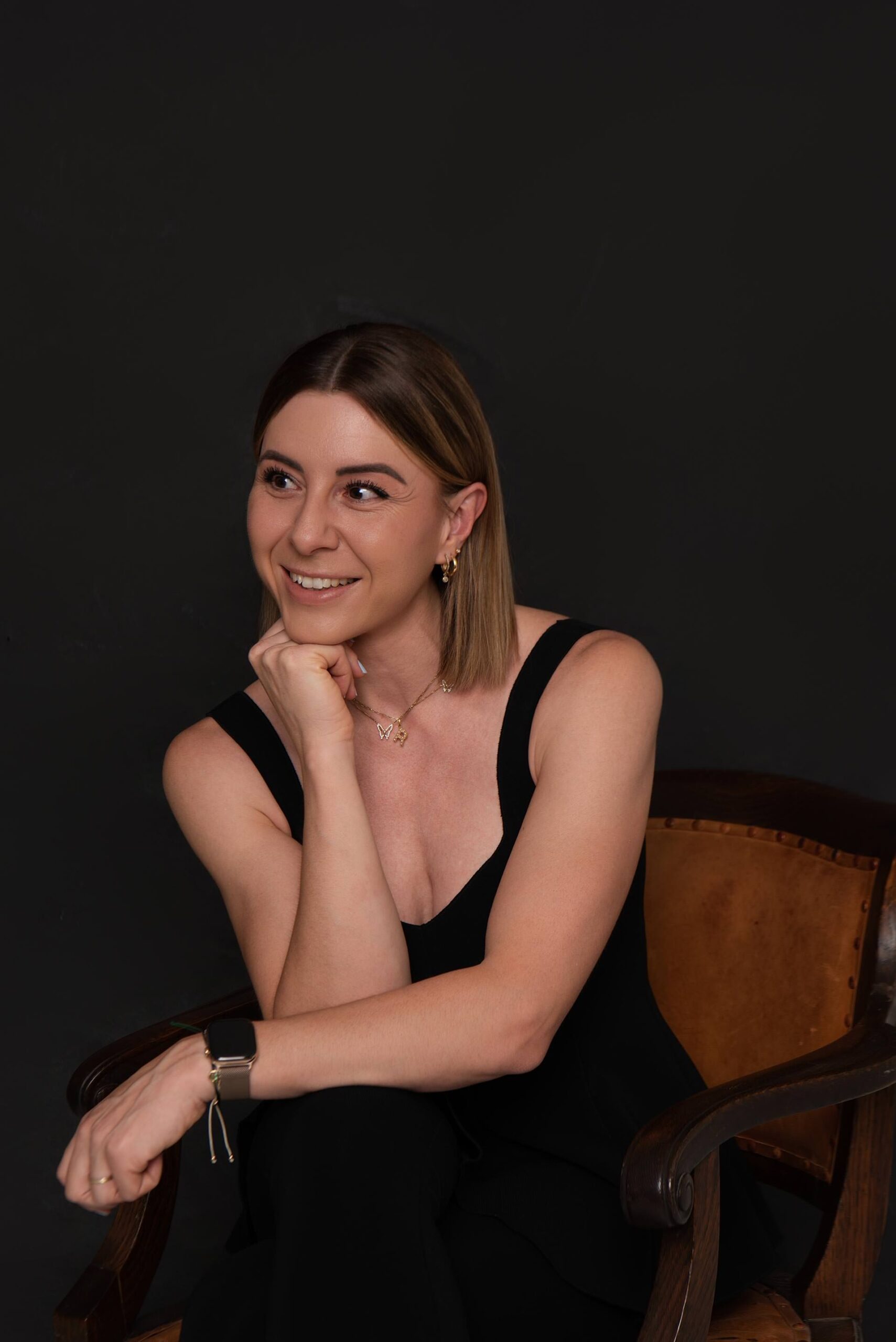 Marketing-Begleitung für Solo-Selbstständige mit Fokus auf Marketing-Unterstützung, Mentoring und Struktur, um sichtbar zu werden, Kund:innen zu gewinnen und langfristig online regional zu wachsen.